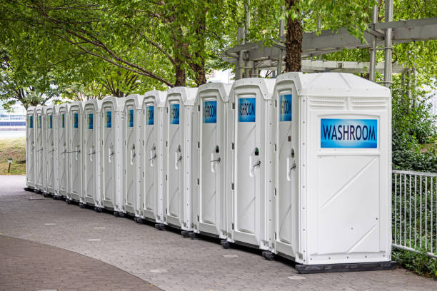 Best Portable restroom trailer rental  in Seymour, TN